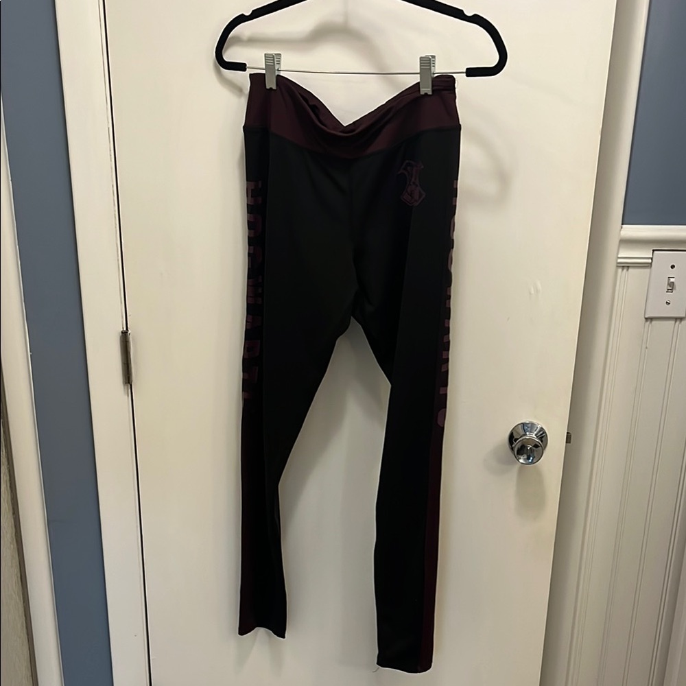 Hogwarts Maroon Leggings with Form-Fitting Design